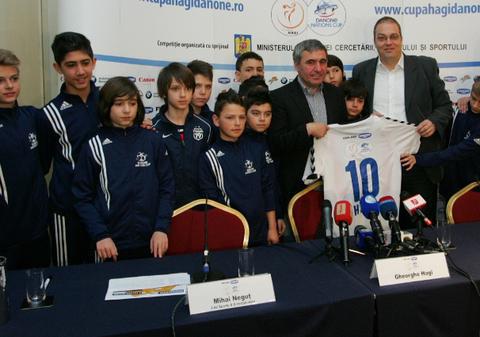 Gică Hagi a dat startul cupei care îi poartă numele