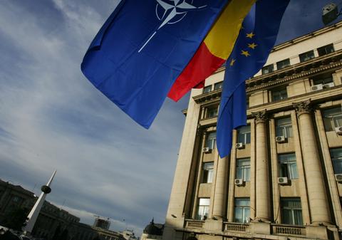 România a semnat pactul fiscal european. Vezi ce gafă a făcut Băsescu la Bruxelles! 