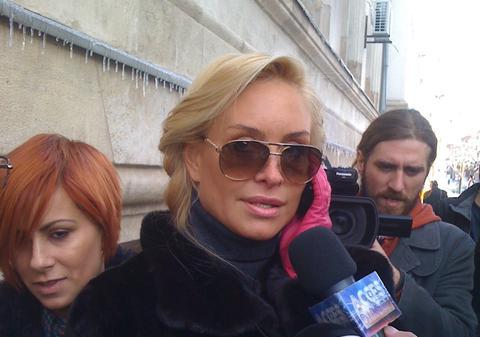 Celebra amantă Victoria Blohina, după ce selecţionerul Victor Piţurcă a lipsit de la procesul de paternitate: ”M-a dezamăgit!”