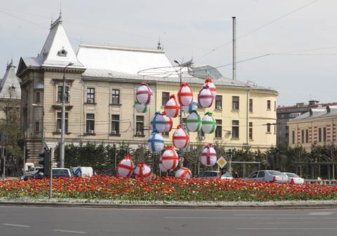Bucureştiul s-a umplut de ouă | FOTO