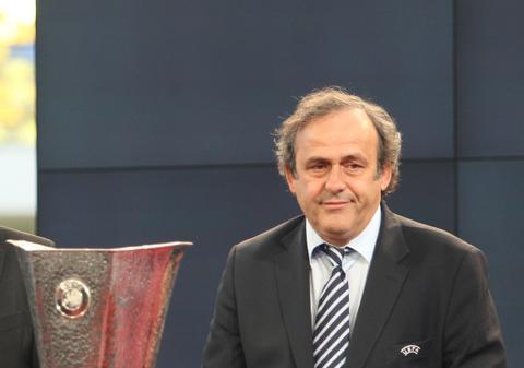 Uite unde poţi admira impunătorul trofeu Europa League