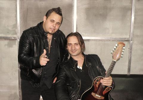 Un alt membru Pasager părăseşte formaţia