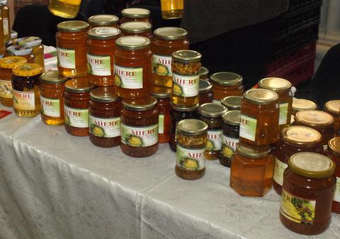 Țuica de Văleni, medicament pentru parlamentari