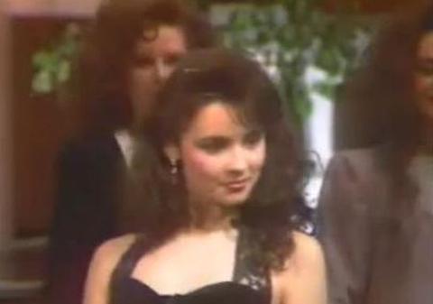 Uite cum arăta Andreea Marin la 19 ani când defila pe podium | VIDEO