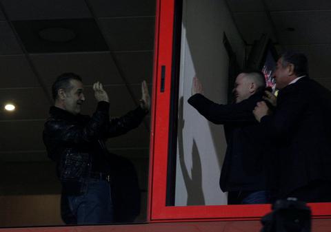Gigi Becali către Vasile Şiman: ”Vă dăm 5-0!”