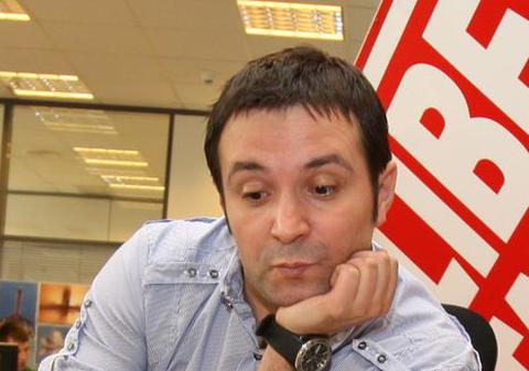 Daniel Buzdugan a făcut mişto de Oana Lis. Vezi ce versuri a compus Buzdu!