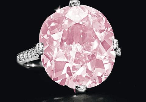 Fetelor, v-ar plăcea o asemenea bijuterie? Valorează o adevărată avere