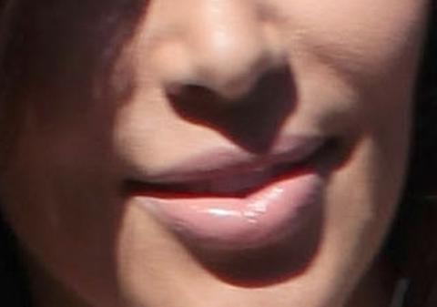 Cum arată Kim Kardashian după o noapte cu noul ei iubit, Kanye West? Paparazzi au pândit-o şi-au prins-o la fix! FOTO