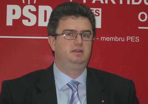 Şeful PSD Suceava atacă: "Avem un premier securist"
