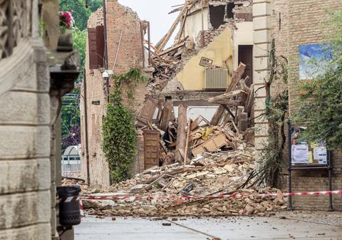 A trecut pe lângă moarte de două ori! O supraviețuitoare a seismului din Italia a scăpat ca prin urechile acului dintr-o altă tragedie