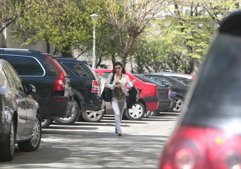 Mirela, soţia fostului portar Bogdan Stelea, s-a confruntat cu probleme serioase zilele trecute: I s-a stricat boilerul?