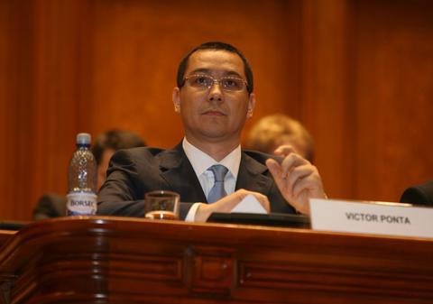 Guvernul vrea să impoziteze suplimentar bugetarii care câştigă peste 4.500 lei lunar