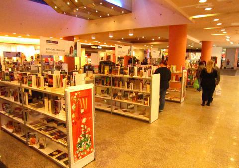 O carte a fost returnată unei biblioteci după 80 de ani!