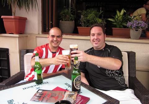 5.000 de litri de bere pregătiţi pentru spanioli | FOTO