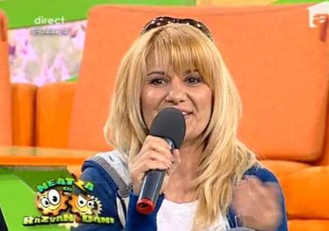 Nicola admite că stă toată ziua pe Facebook | VIDEO