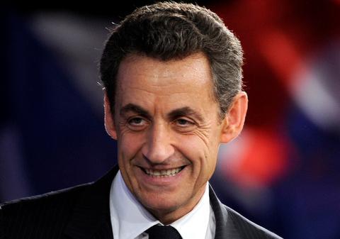 Hollande A RAS ZÂMBETUL de pe faţa lui Sarkozy. Această imagine E ISTORIE! Dă click să vezi CHIPUL ÎNFRÂNGERII: Sarko, paralizat de rezultatul votului!