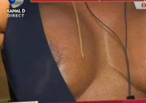 După ce şi-a pus silicoane, Vica Blochina nu exclude apariţia ei goală în reviste: "Voi negocia"