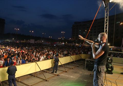 Superconcerte de ZIUA BĂRBATULUI în 11 oraşe din ţară