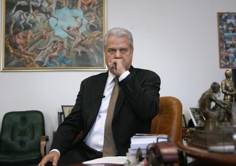 Coşmarul lui Adrian Năstase încă nu s-a încheiat. Mai e cercetat în alte două dosare!