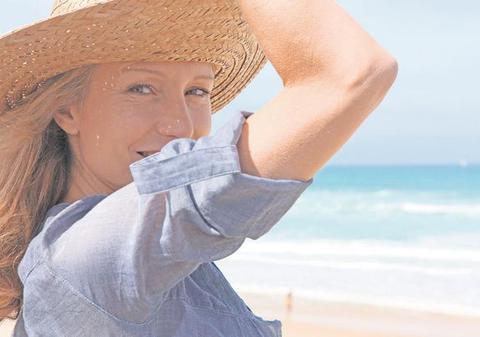 Păzeşte-ţi pielea de soare! O aluniță sau o leziune poate degenera în cancer