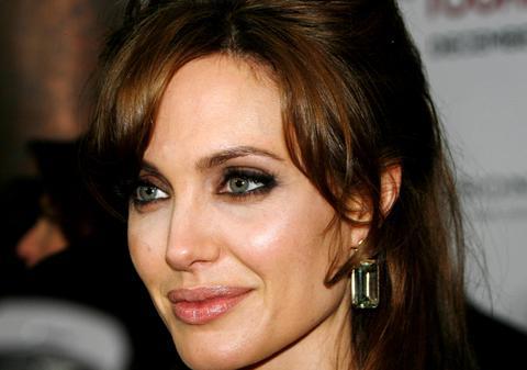 ANGELINA JOLIE e DIAVOLUL în carne şi oase! Şi cu coarne! Intră s-o vezi cum nu ţi-o imaginai | FOTO
