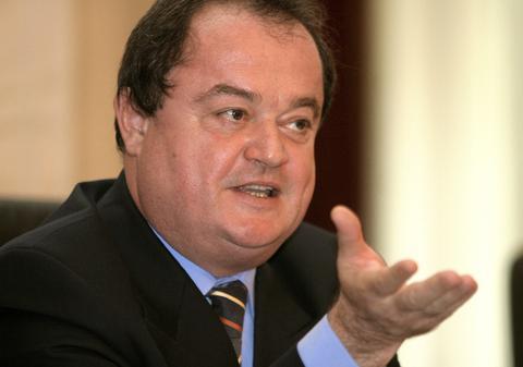 VASILE BLAGA, singurul nume vehiculat de liderii din ţară ai PDL pentru ŞEFIA PARTIDULUI