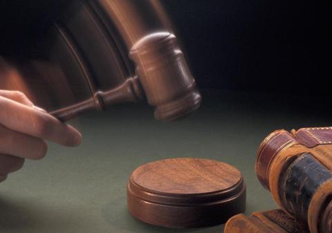 UPDATE. Iohannis retrimite Parlamentului legea privind eliminarea celor 102 taxe. Dragnea: „Președintele va fi obligat să o promulge”