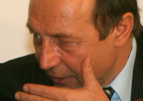 BĂSESCU, NOAPTE ALBĂ înaintea SUSPENDĂRII. Ce a făcut preşedintele, minut cu minut