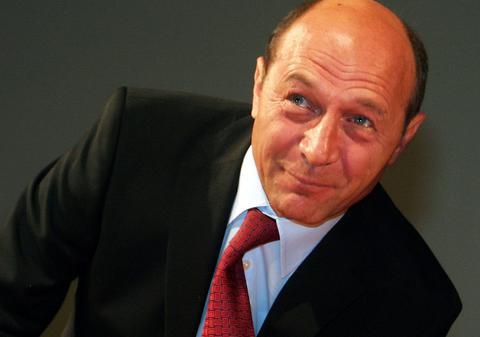 CE FACE BĂSESCU ACUM. Primele cuvinte ale preşedintelui suspendat pe ziua de azi 