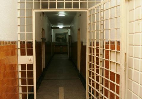 Un bărbat a murit în arestul Poliţiei Capitalei