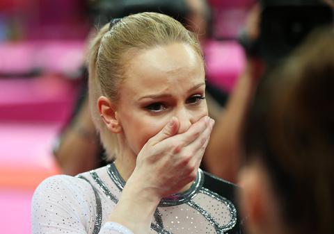 PRIMELE CUVINTE ale SANDREI IZBAŞA, după aurul olimpic la sărituri. PLUS: Cele mai EMOŢIONANTE imagini | GALERIE FOTO