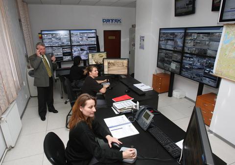 La meciul DINAMO- F.C. BARCELONA 90 DE CAMERE VIDEO VOR MONITORIZA zona