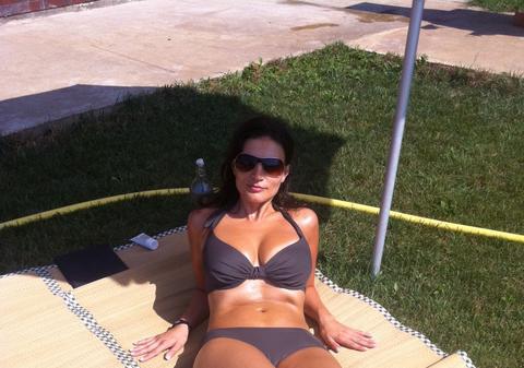 În urmă cu două luni se plângea de celulită, ACUM ARATĂ PERFECT!