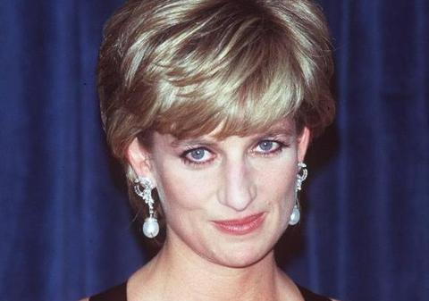 Detalii ŞOCANTE despre moartea Prinţesei Diana! ACCIDENTUL a fost pus la cale de FAMILIA REGALĂ?