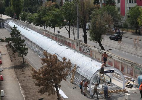 Trotuarul de la Gara de Nord care îţi cară bagajele e aproape gata. Vezi cum arată!