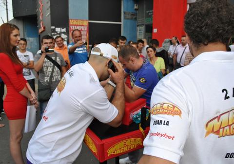 ”Iron” Oncescu i-a provocat pe bucureşteni la skandenberg 