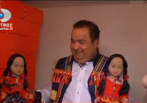 Fiul regelui Cioabă lansează o PĂPUŞĂ după chipul şi asemănarea PRIMULUI BULIBAŞĂ AL RROMILOR CĂLDĂRARI! Foto