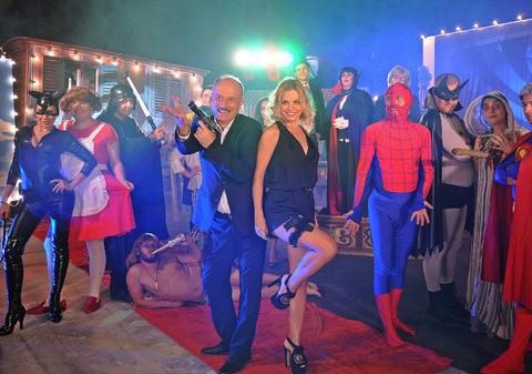 Super eroii comediei revin la "Serviciului Român de Comedie" 