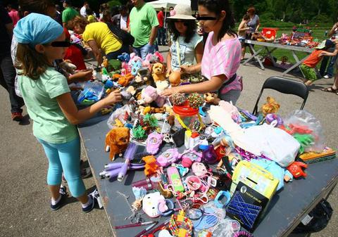 Atenţie ce lucruri cumpăraţi copiilor! Vameşii au confiscat Jucării contrafăcute de 238000 de euro