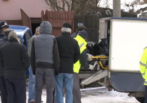 Un bătrân a fost ucis în propria casă de hoţii care veniseră să-l jefuiască