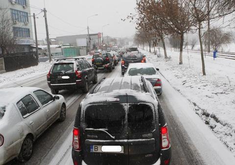 ZĂPADA a creat HAOS în TRAFICUL din Bucureşti| FOTO