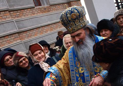 ÎPS Teodosie a sfinţit apa pentru Bobotează