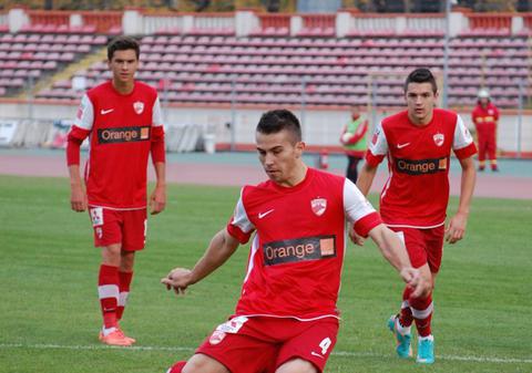 De voie de nevoie, Dinamo poate deveni FC Barcelona de România