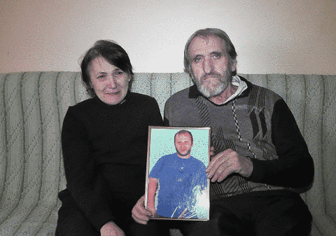 Şi-a îngropat creştineşte fiul decedat în Spania: "Mi s-a luat o piatră de pe inimă"