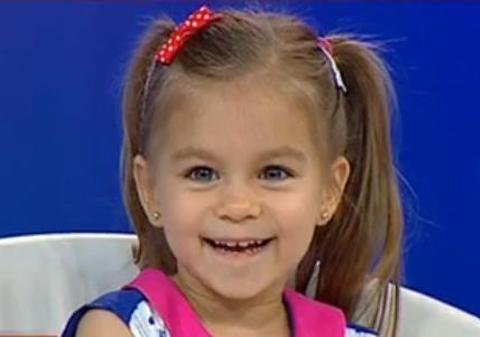 Ce fetiţă drăgălaşă are Paula Chirilă! FOTO