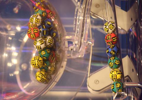 Au ratat la mustaţă milioanele de la Loto!