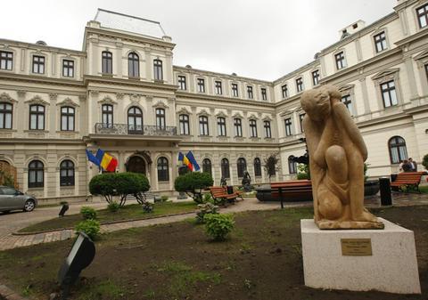 Un nou muzeu s-a redeschis în Bucureşti. Uite ce "comori" ascunde| FOTO