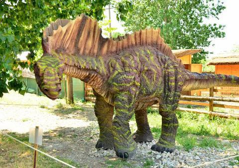 Constanţa, invadată de... dinozauri!
