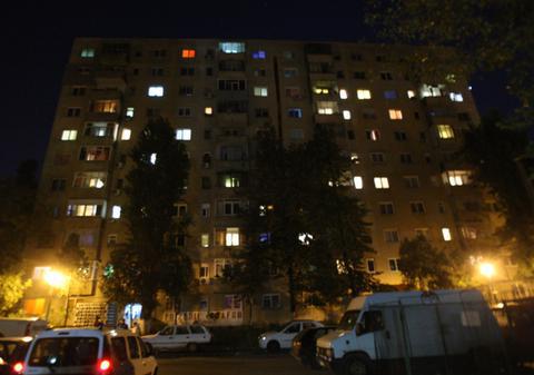 Amendaţi cu 2.400 de lei pentru că au făcut gălăgie, noaptea, printre blocuri