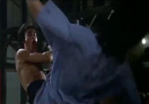 MOMENT ISTORIC în lumea artelor marţiale! Vezi IMAGINILE-EVENIMENT ale luptei dintre Bruce Lee şi Jackie Chan | VIDEO